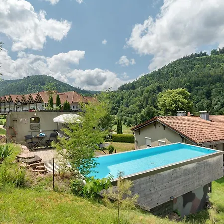 Base Camp Poolhouse * Bad Wildbad